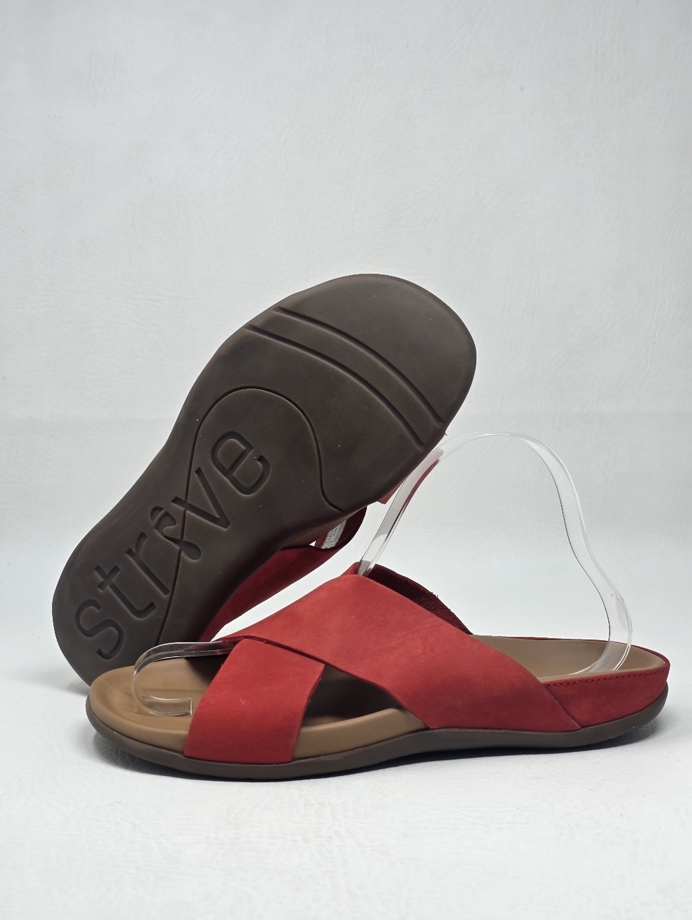 Strive Palma Women's Leather Cross Strap Sandals Size‎ US 7 Pre-owned